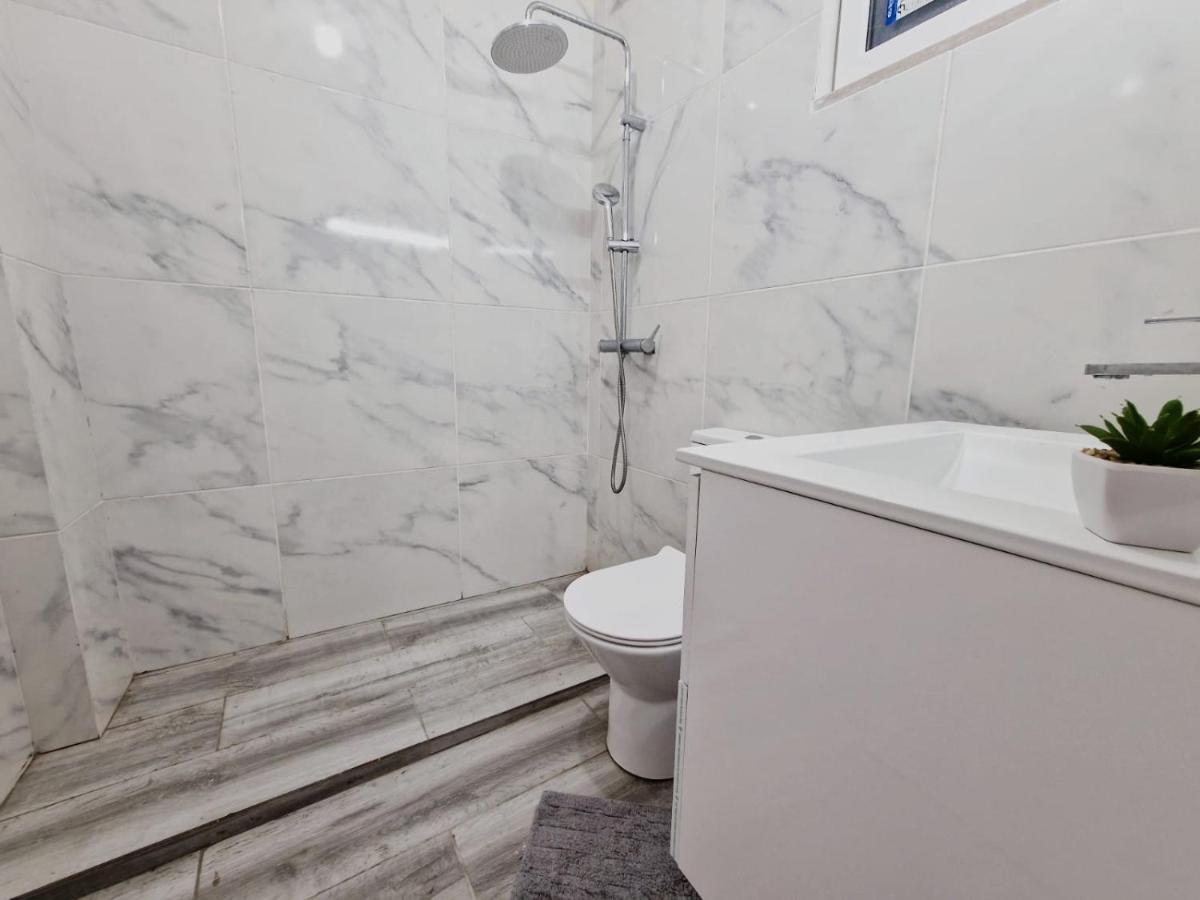 Brand New Apartment In Сагрес Екстериор снимка